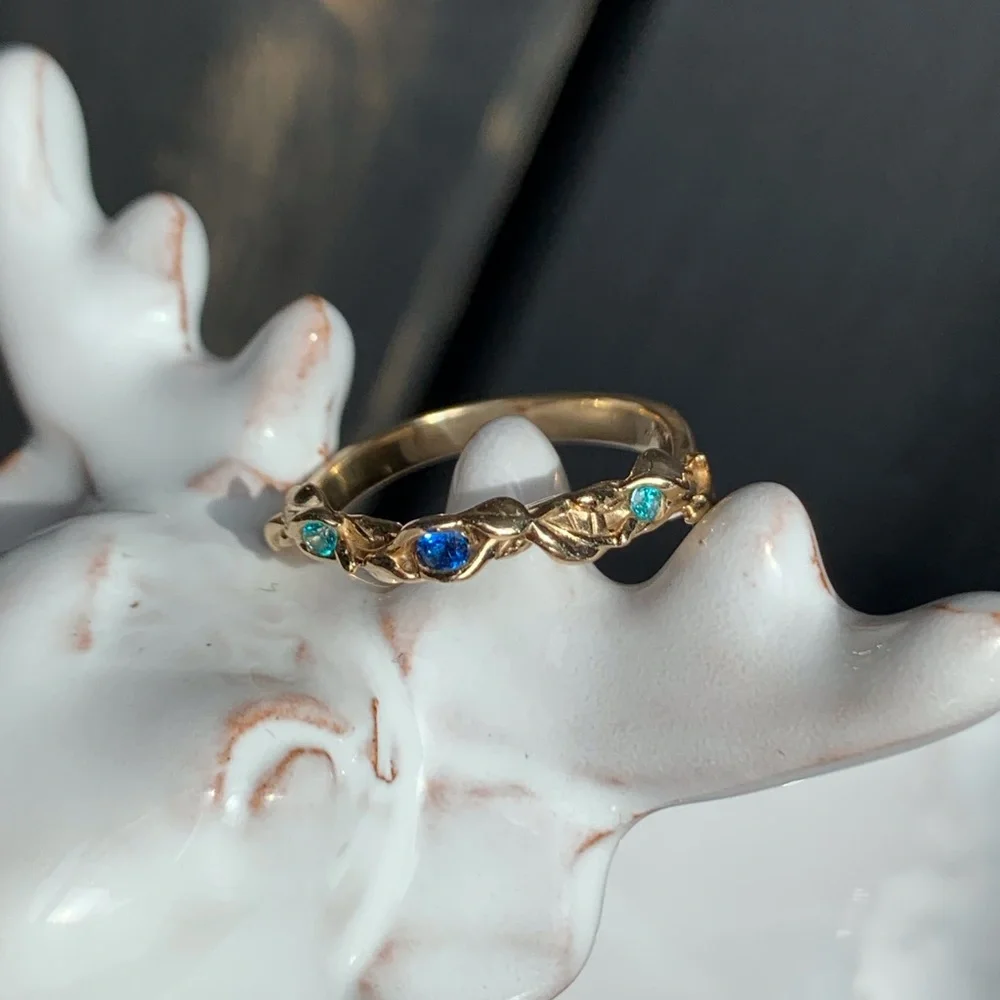 10KYG Sapphire & Mint CZ Curved Contour Ring NWOT